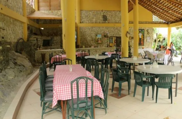 Restaurant Colinas del Rey Hato Mayor